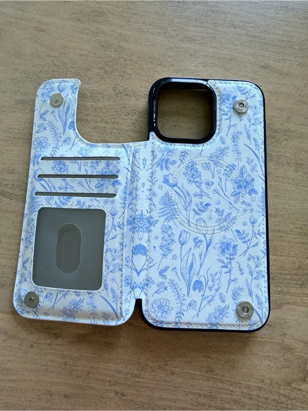Iphone 16 pro max wallet case- mag safe- gently used